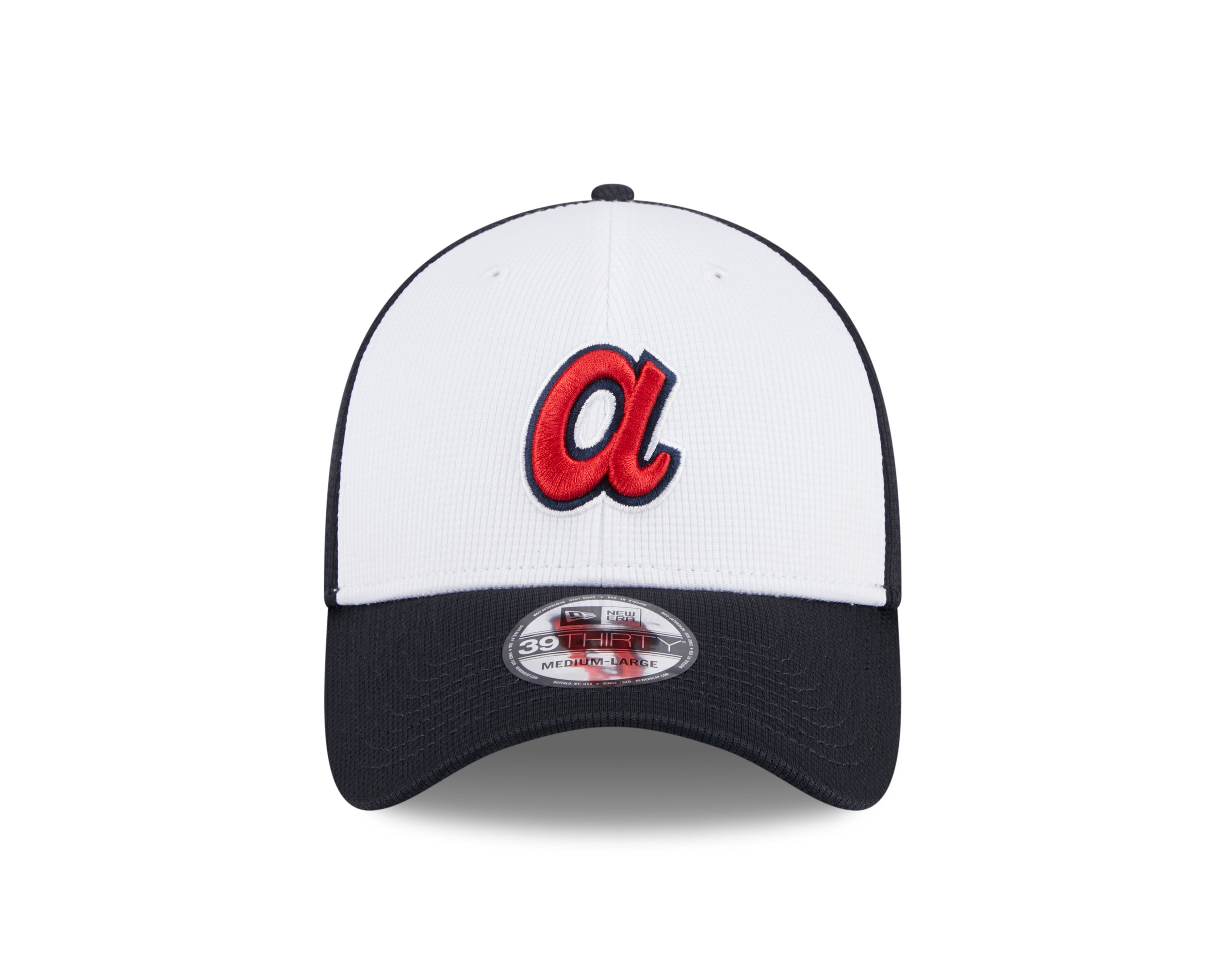 Casquette extensible d'entraînement au bâton 39Thirty 2024 MLB New Era pour homme des Braves d'Atlanta, blanche/bleu roi