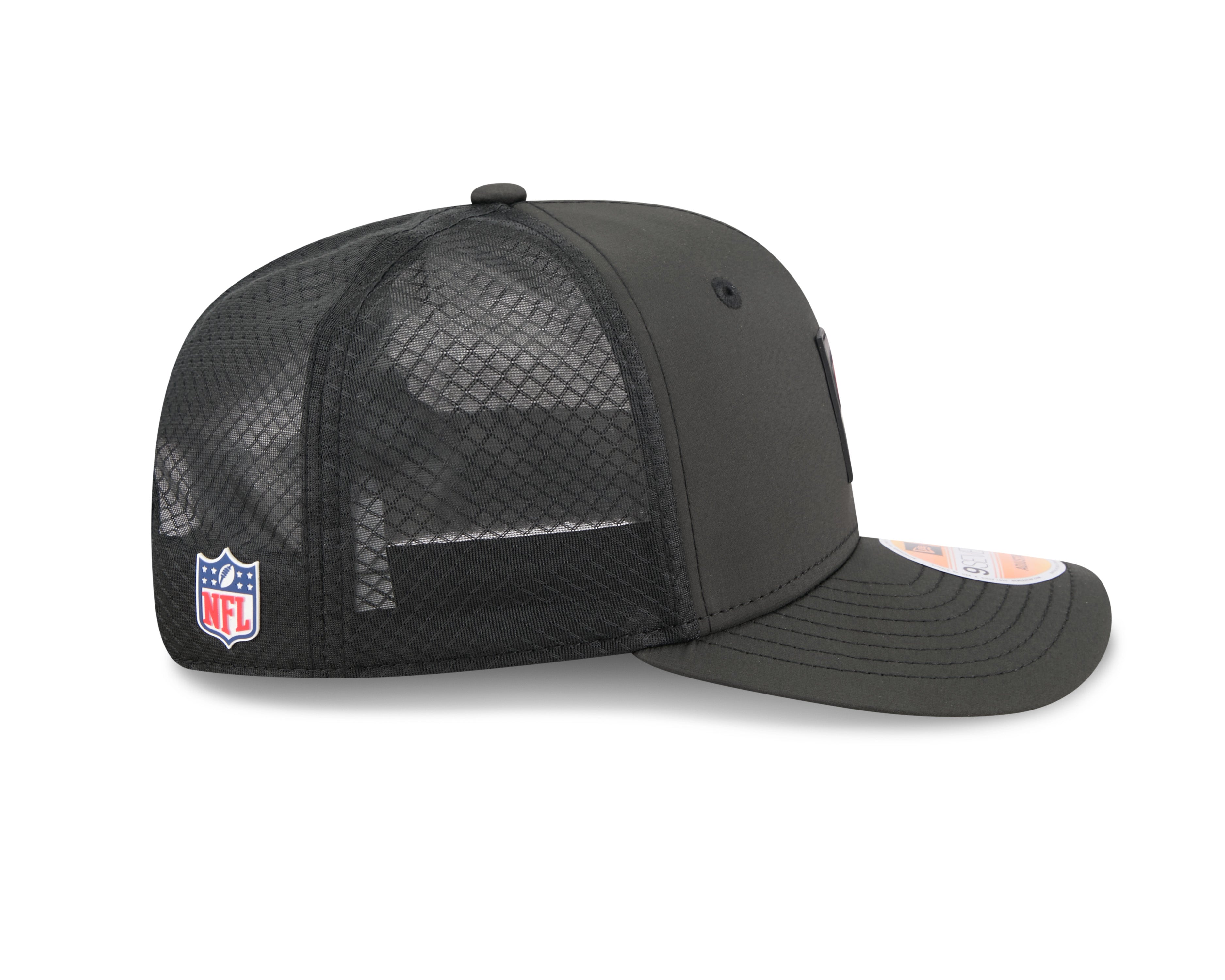 San Francisco 49ers NFL New Era Men's Black 9Seventy 2025 Sideline Hot Weather Trucker Snapback
