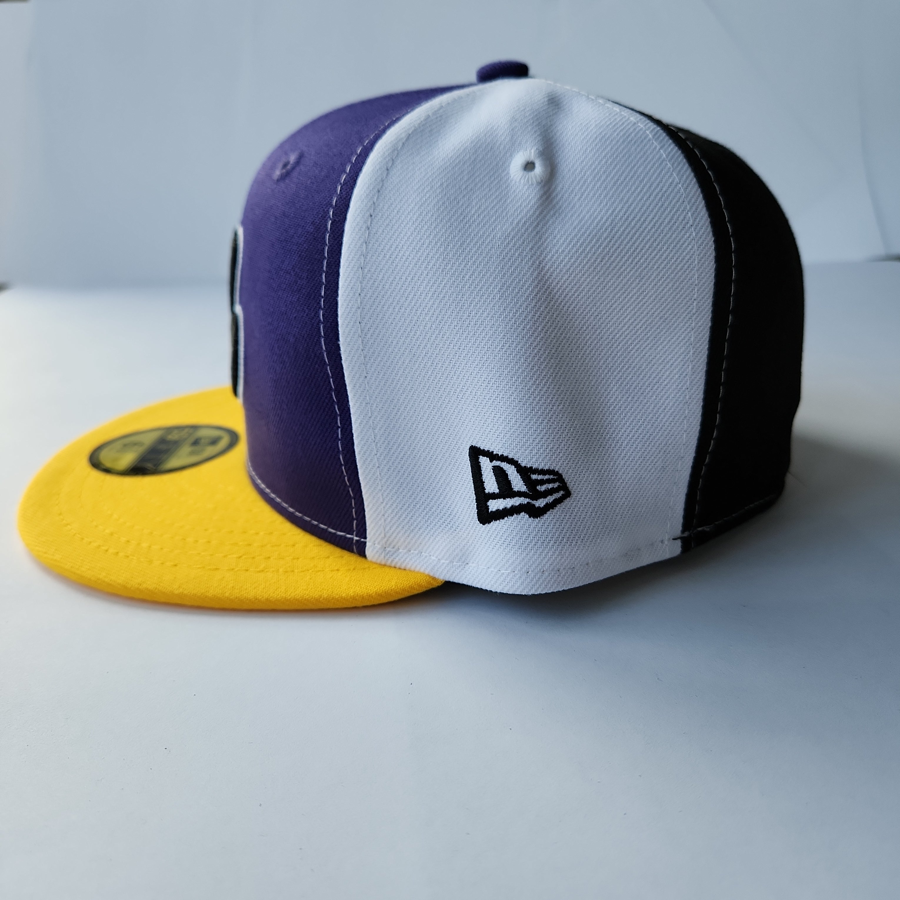 Casquette ajustée 59Fifty Cooperstown jaune/violet New Era des Expos de Montréal pour hommes