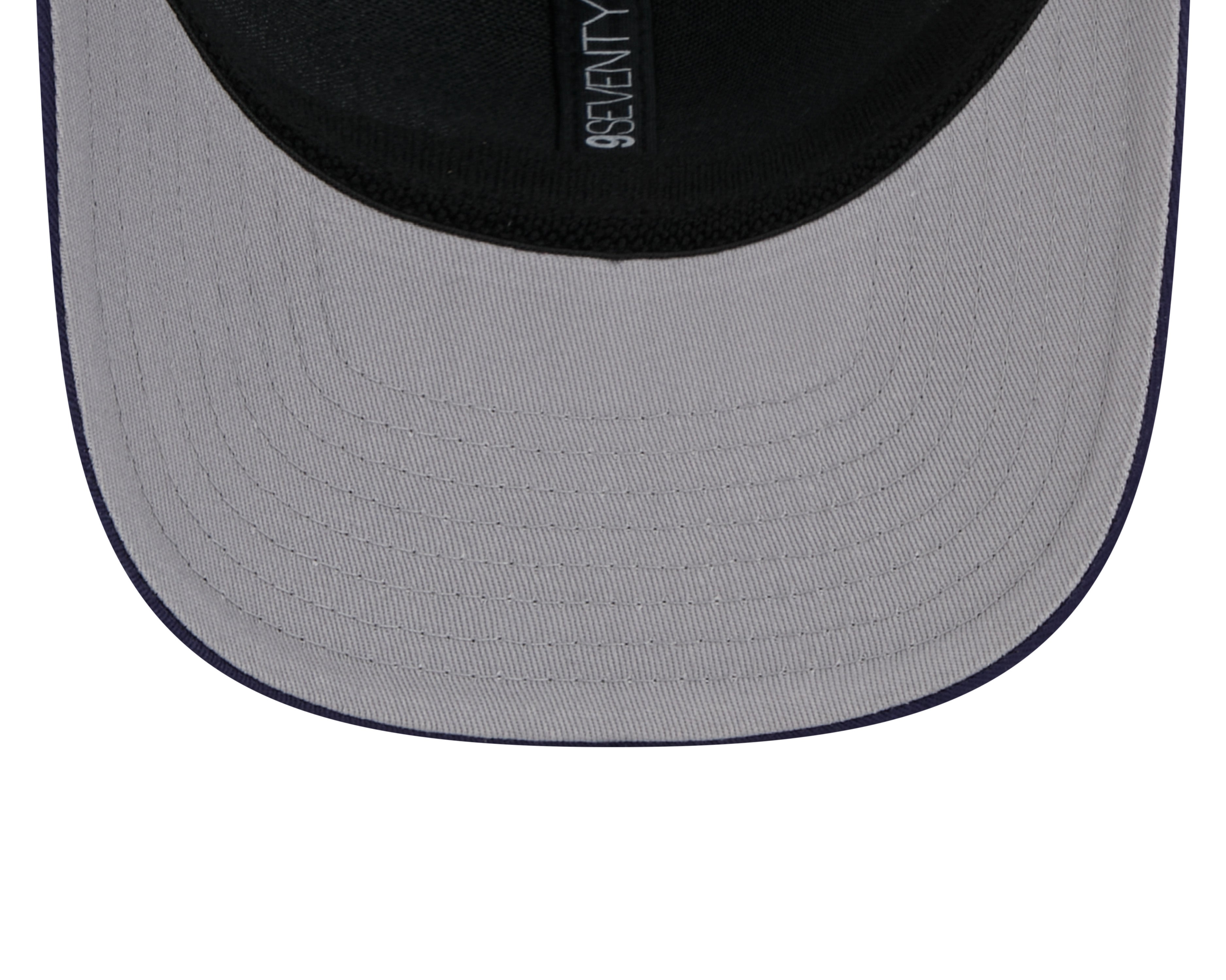 Toronto Maple Leafs NHL New Era Men's Royal 9Seventy Trucker Snapback Hat
