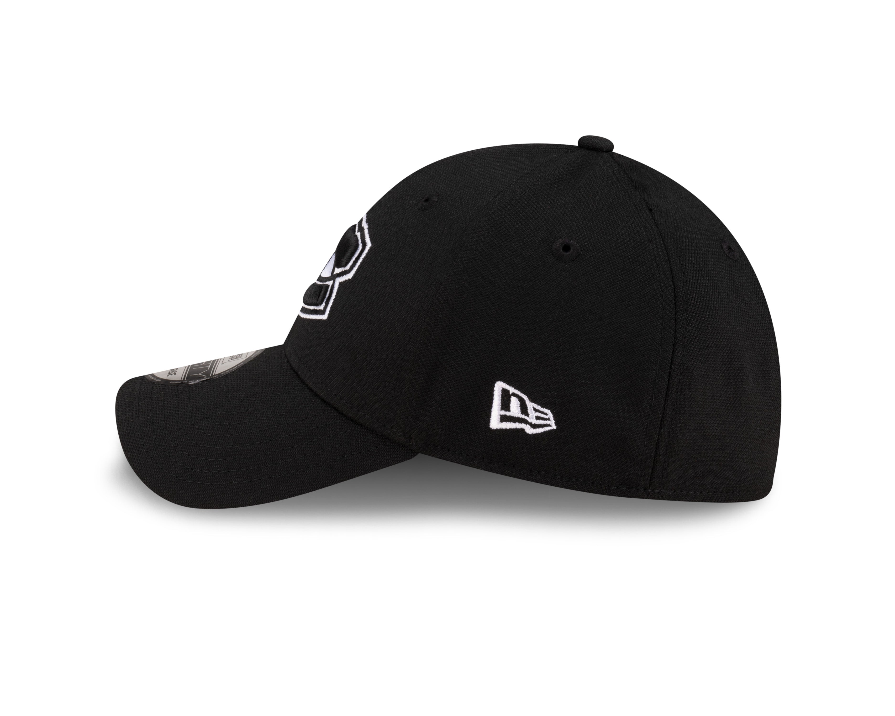 Montreal Canadiens NHL New Era Men's Black/White 39Thirty Team Classic Stretch Fit Hat