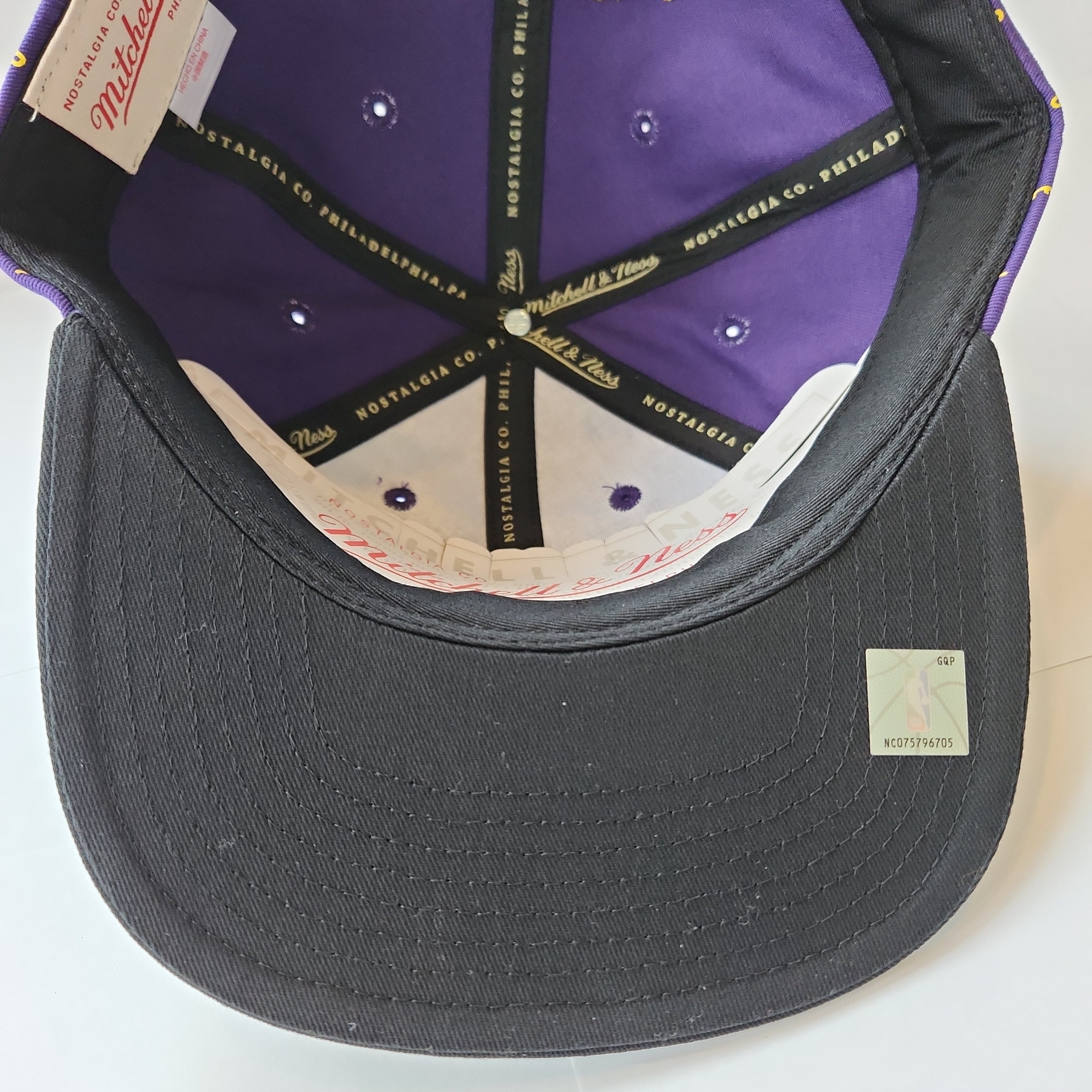 Los Angeles Lakers NBA Mitchell &amp; Ness Snapback violet City à fines rayures pour hommes