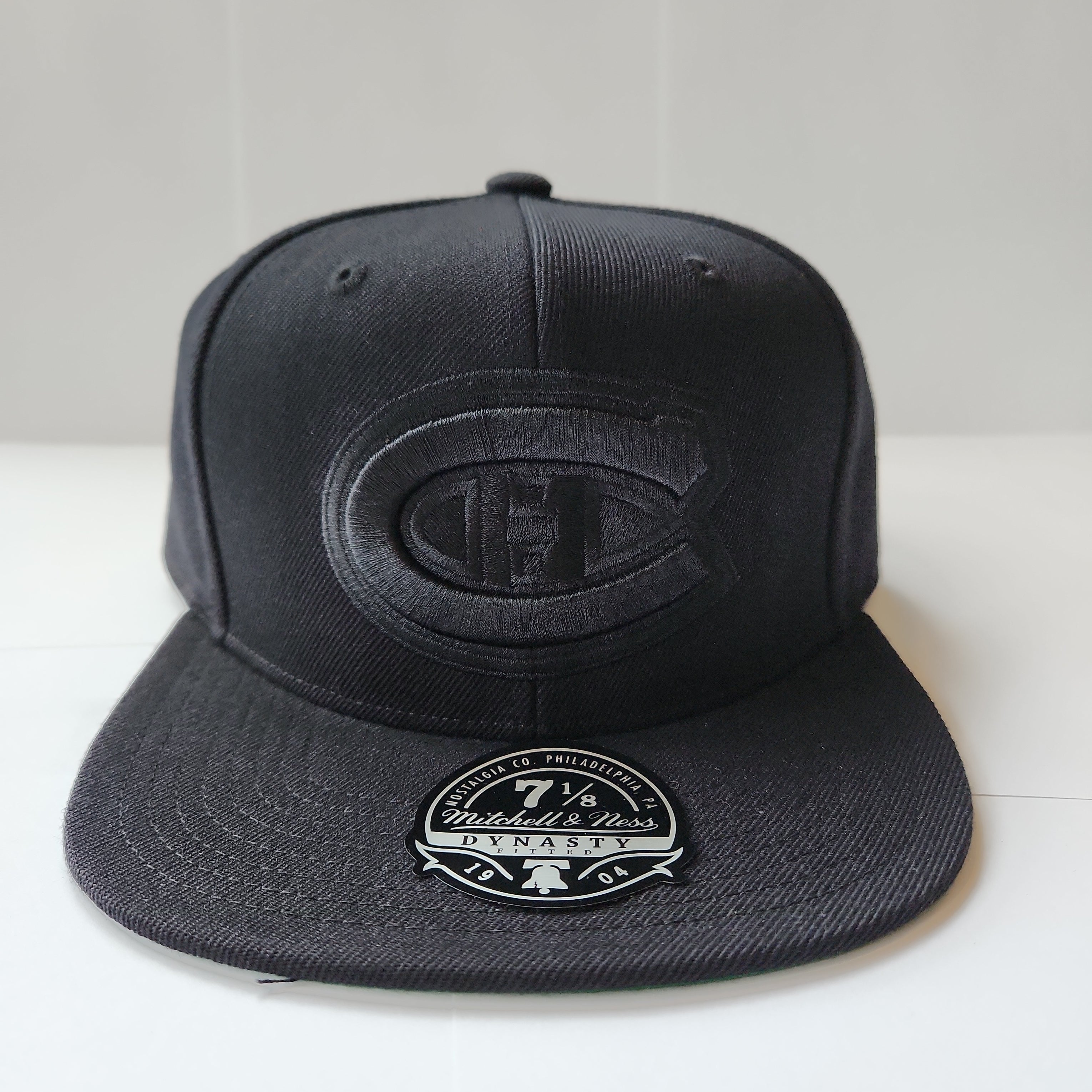 Casquette ajustée noire sur noir des Canadiens de Montréal NHL Mitchell &amp; Ness pour hommes