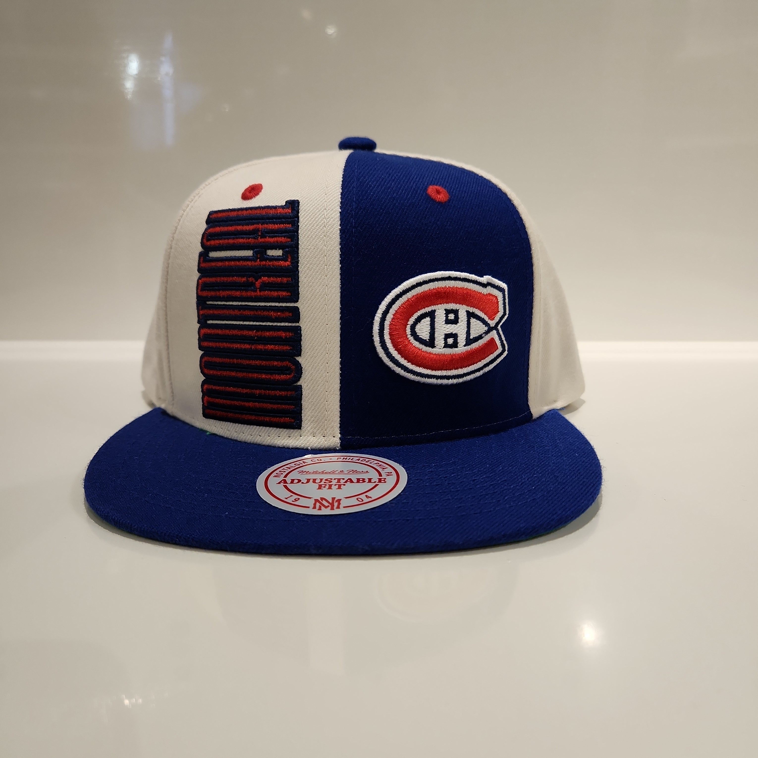 Montreal Canadiens NHL Mitchell & Ness Men's Off White/Royal Blue Pop Panel Snapback